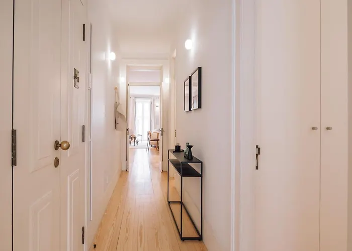 Algarve - 2 Bedrooms In Santos Lisboa