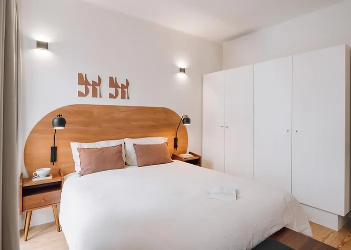 Algarve - 2 Bedrooms In Santos * Lisboa