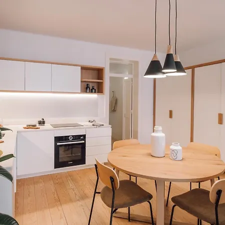 Apartment Algarve - 2 Bedrooms In Santos Lisbon